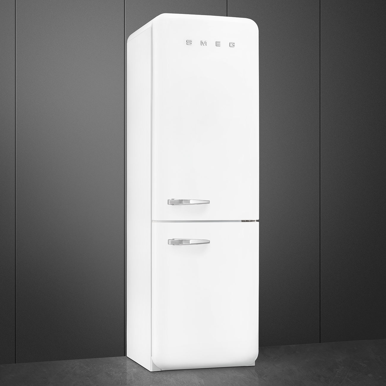 Smeg FAB32RWHM6 Retro-Kühl-/Gefrierkombination in Weiß-Matt – Galerieansicht 1