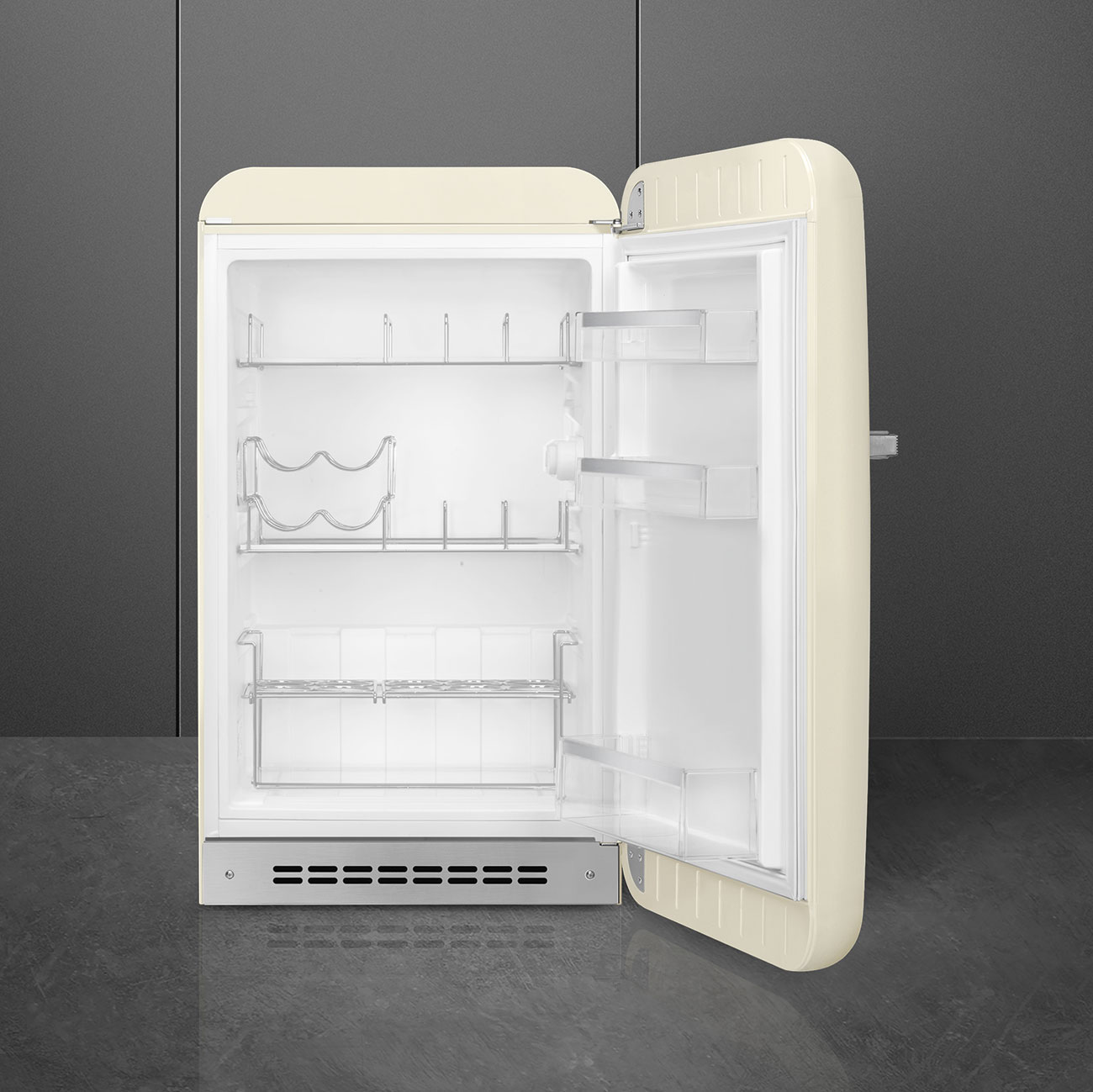 Smeg FAB10HRCR6 Minibar Getränkecenter Creme – Innenansicht