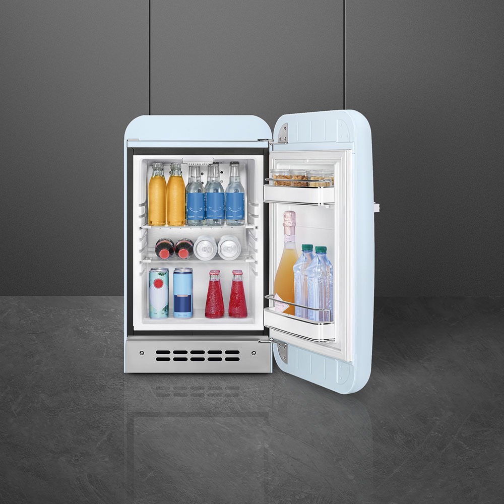 Smeg FAB5RPB6 Minibar Retrokühlschrank Pastellblau – Detailansicht